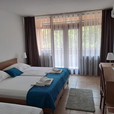 Albamaris Biograd Na Moru