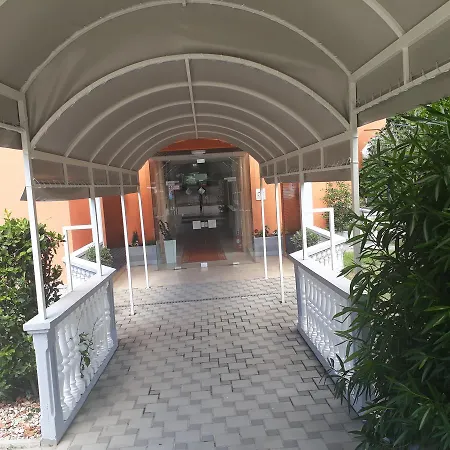 Albamaris Hotel 3*